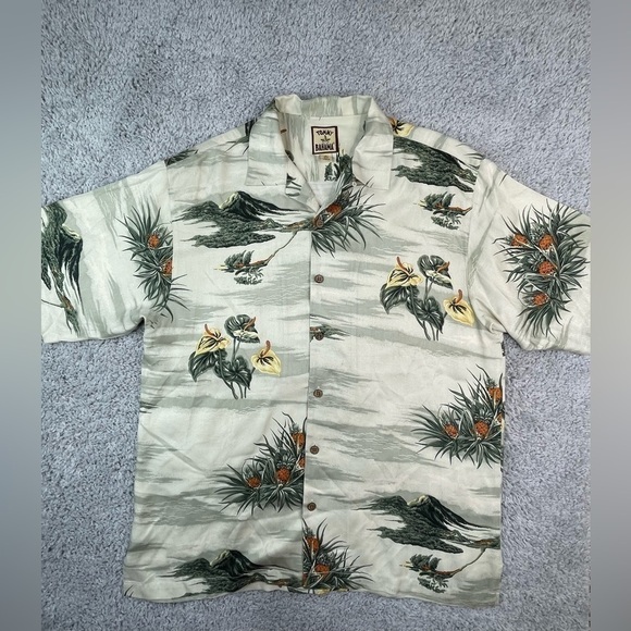 Tommy Bahama Shirt Mens Medium 100% Silk Tropical Button Up Camp Loop Collar - Picture 1 of 4